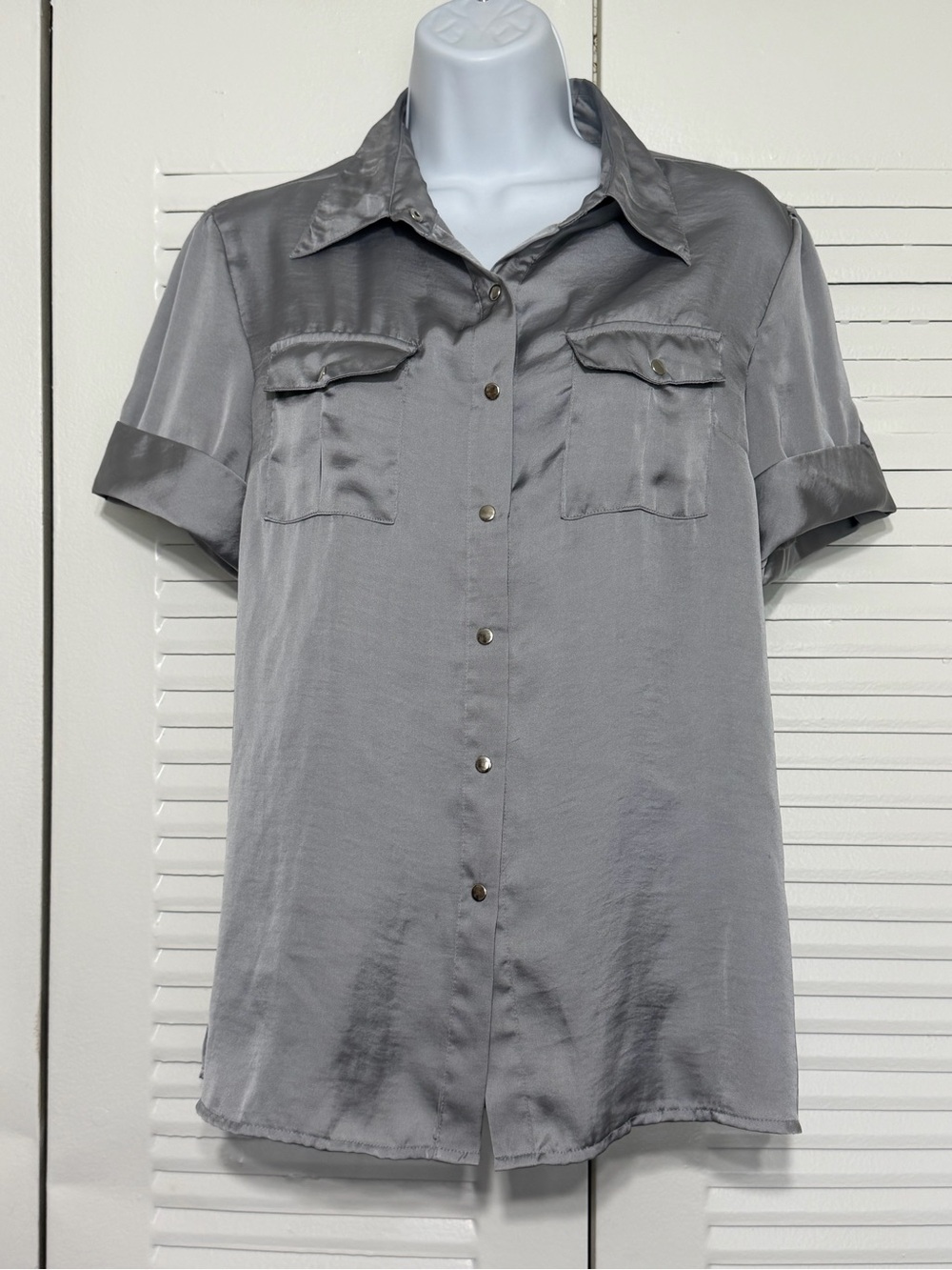 Adiva Button Up Shirt Women's Medium Short Sleeve Satin Collared